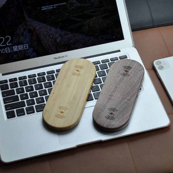 Dual Wireless Charger Bamboo iPhone